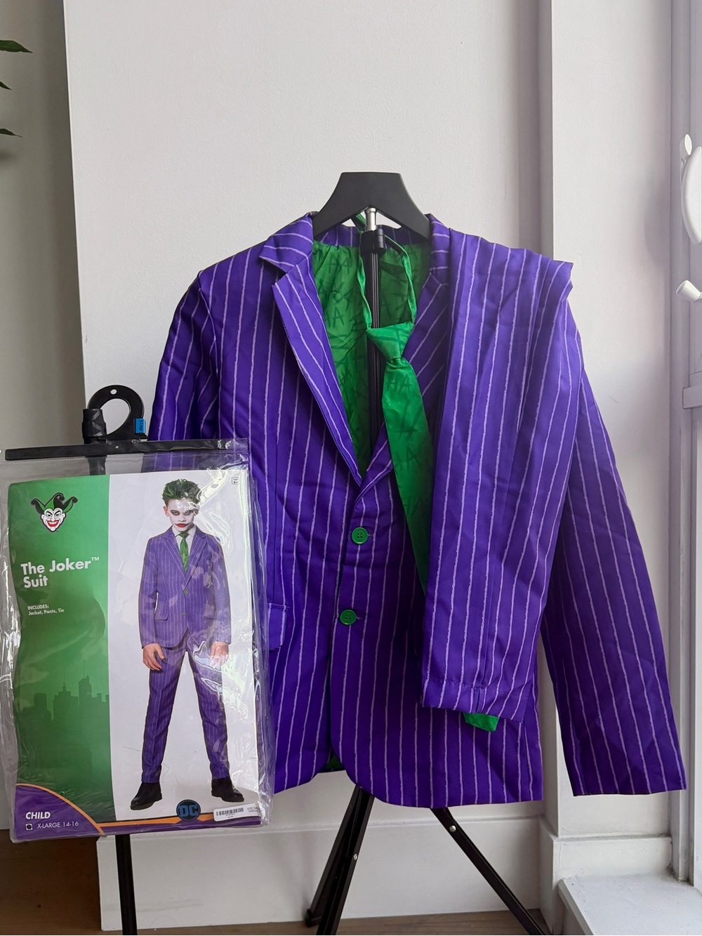 Spirit Halloween DC Joker Suit Boys XL 14-16 Purple Costume 3PC